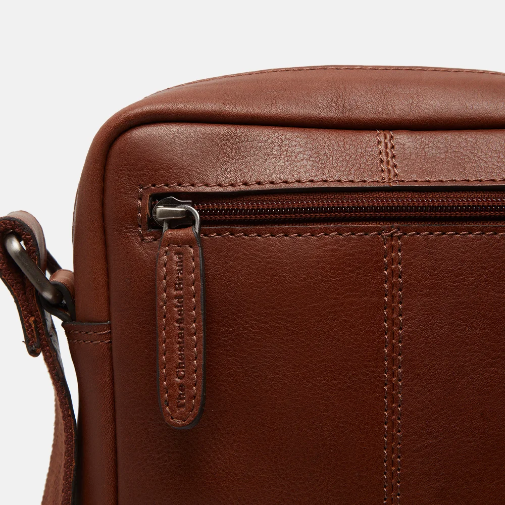 Chesterfield Ancona schoudertas cognac bij Duifhuizen