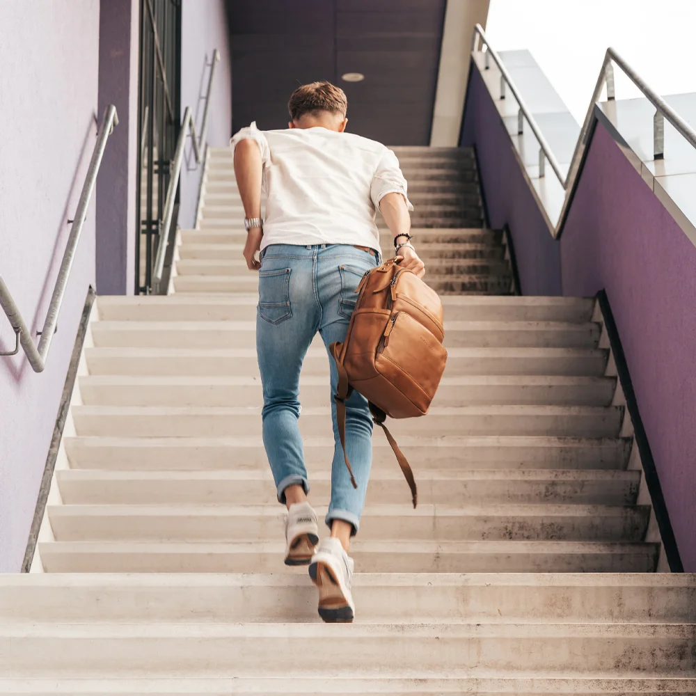 Chesterfield Austin rugzak 14 inch cognac bij Duifhuizen