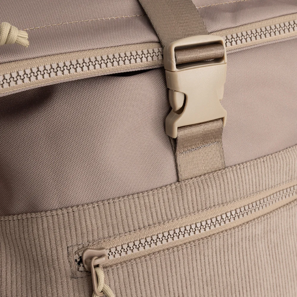 New Rebels New York rugzak rolltop 13 inch taupe bij Duifhuizen