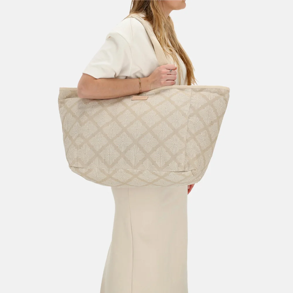 Zebra Trends strandtas zand bij Duifhuizen