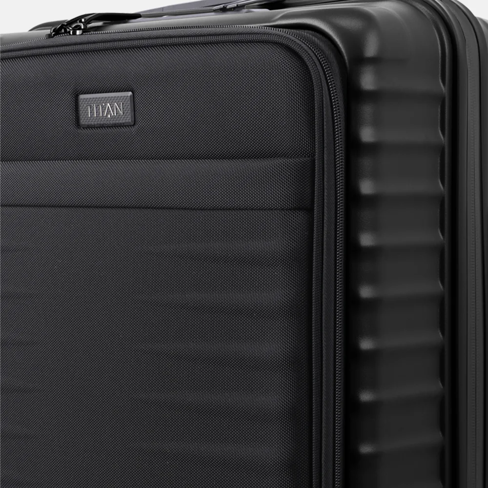 Titan Upgrade handbagage koffer frontpocket 55 cm nightshade black bij Duifhuizen