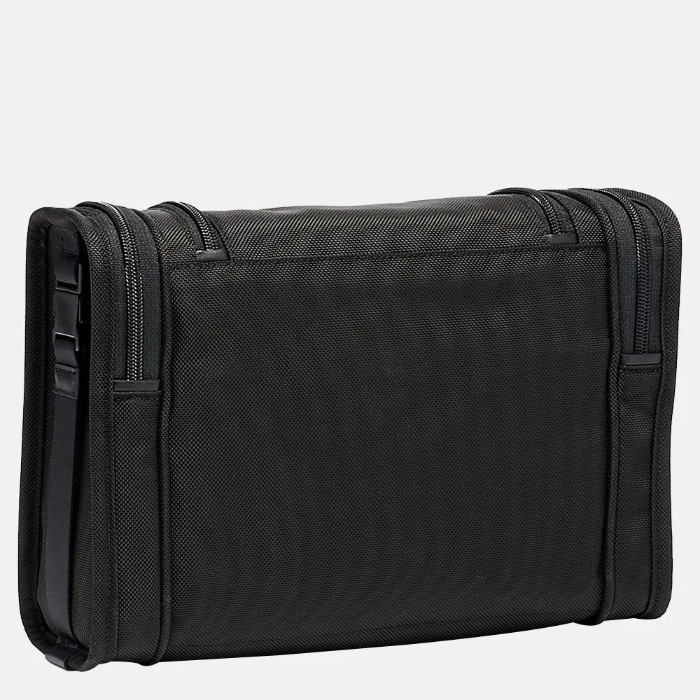 Tumi Alpha 3 toilettas black bij Duifhuizen