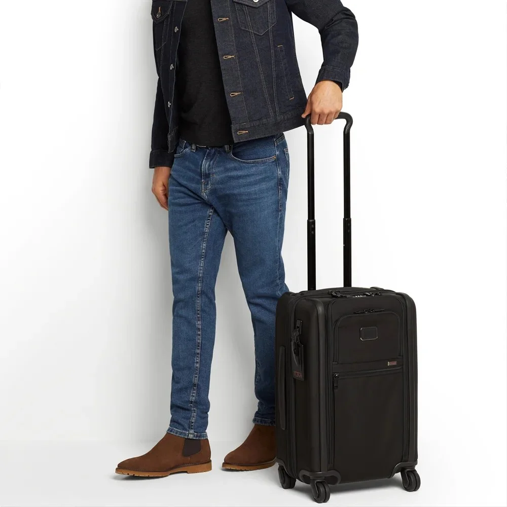 Tumi Alpha International Expendable 4 Wheel Carry-On koffer black bij Duifhuizen