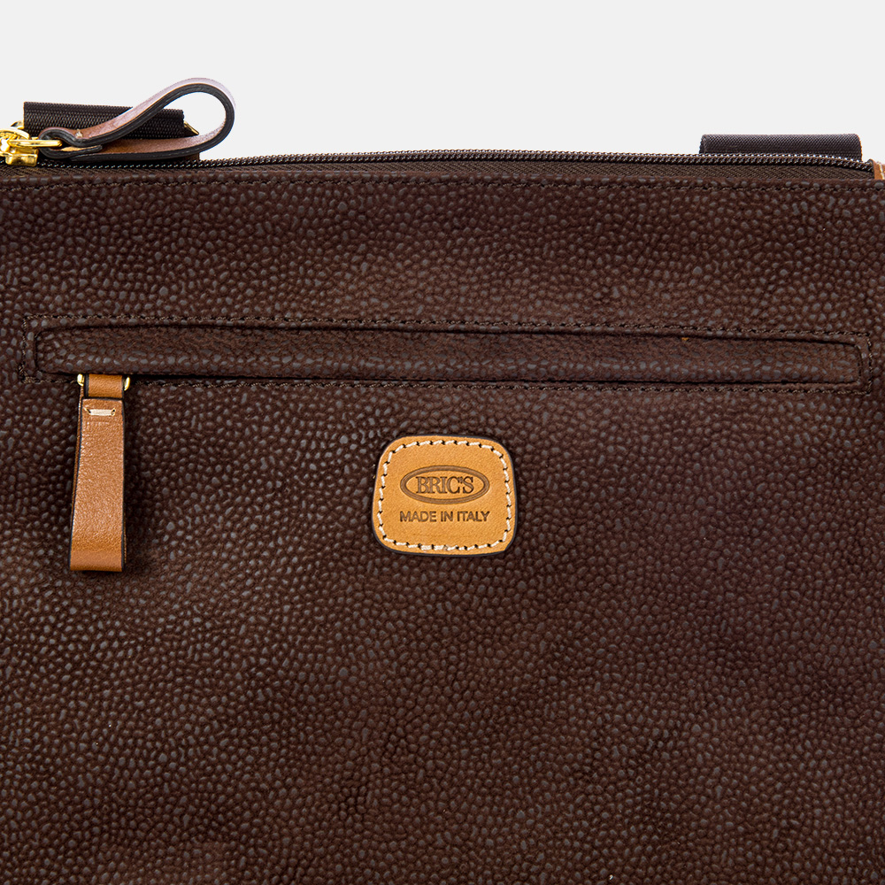 Bric's Life Emma schoudertas brown tabac bij Duifhuizen