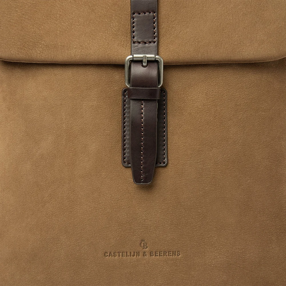 Castelijn en Beerens Nubuck rugzak 15 inch taupe bij Duifhuizen
