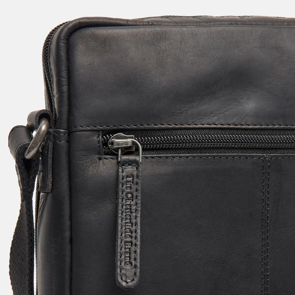 Chesterfield Montira schoudertas M black bij Duifhuizen