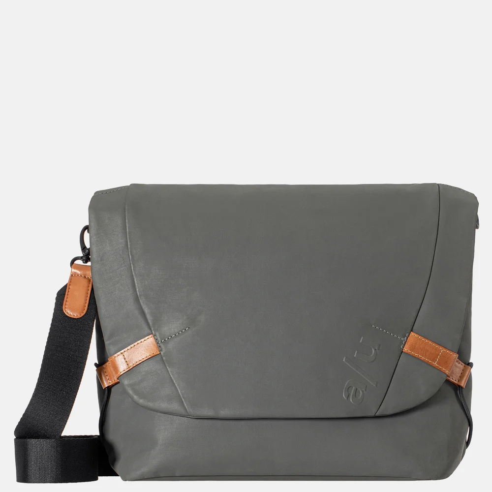 Aunts and Uncles Matsumoto schoudertas gravity grey