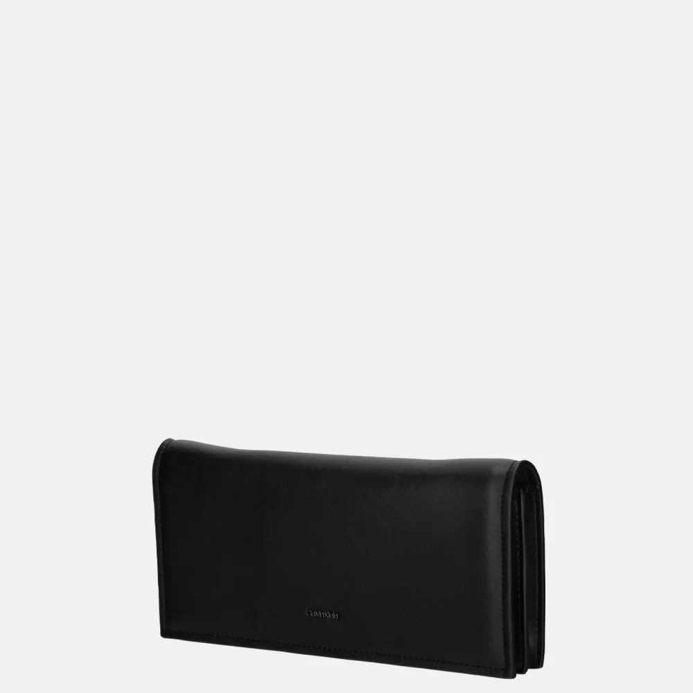 Calvin Klein Glow chain clutch black bij Duifhuizen