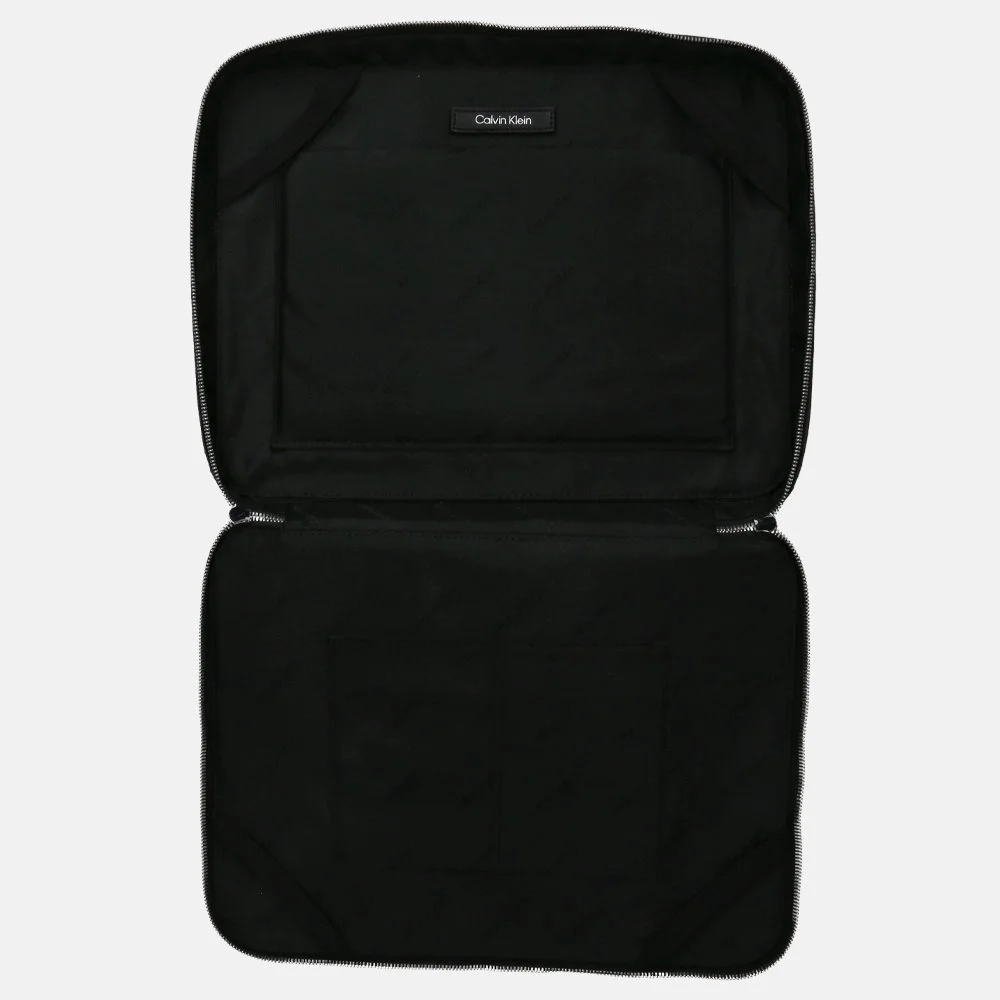 Calvin Klein Minimalism slim laptoptas black bij Duifhuizen