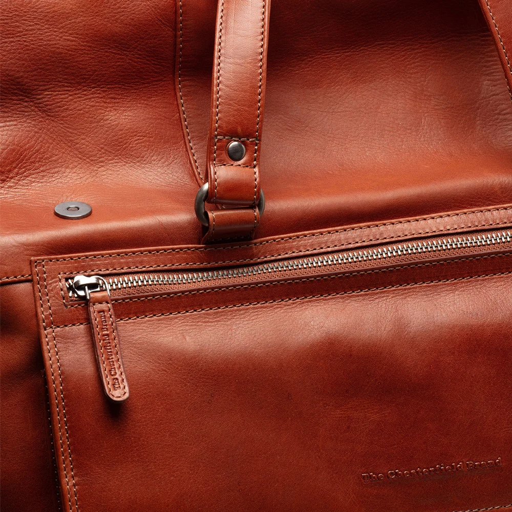 Chesterfield Lazio weekendtas cognac bij Duifhuizen