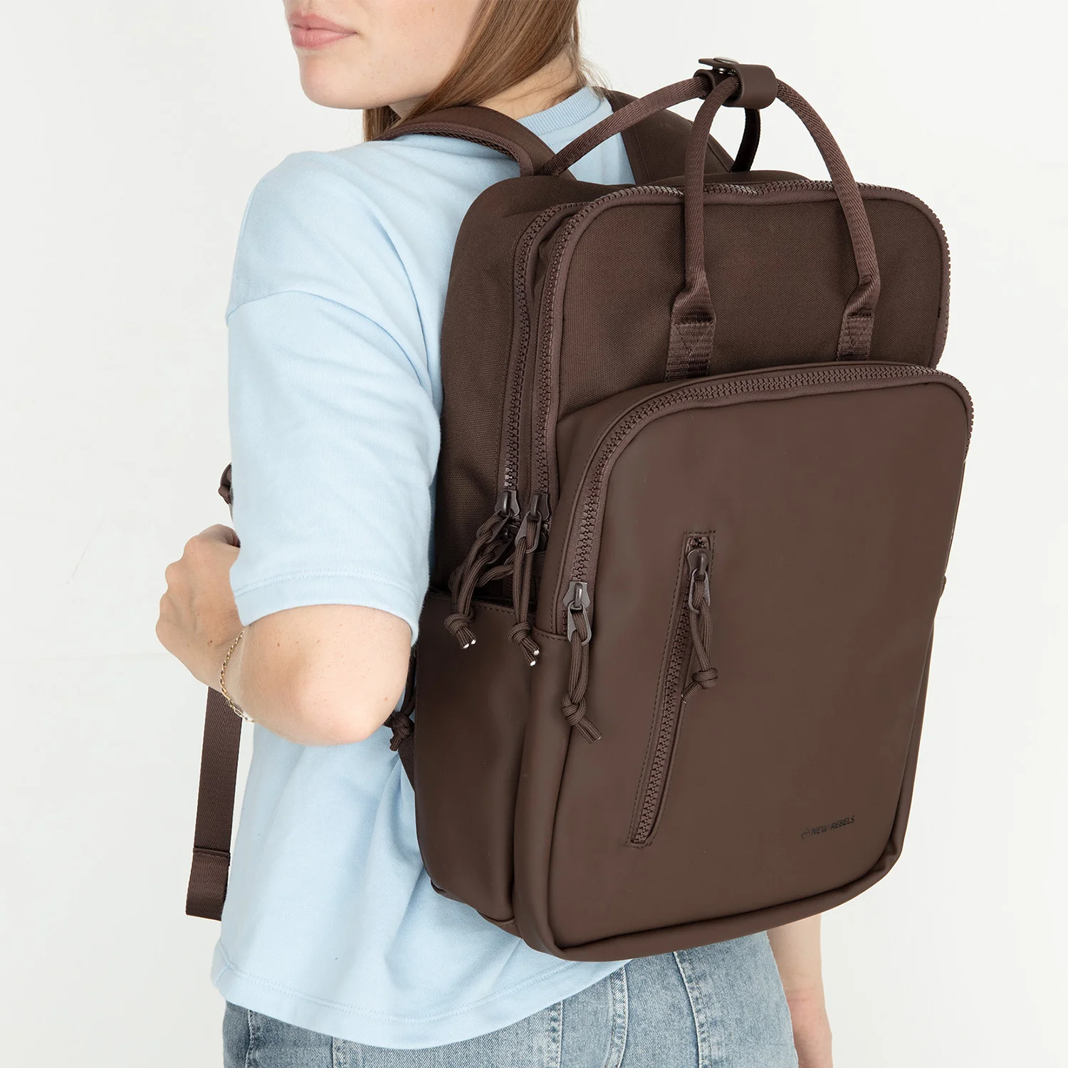 New Rebels Bruce laptoprugzak 15 inch brown bij Duifhuizen