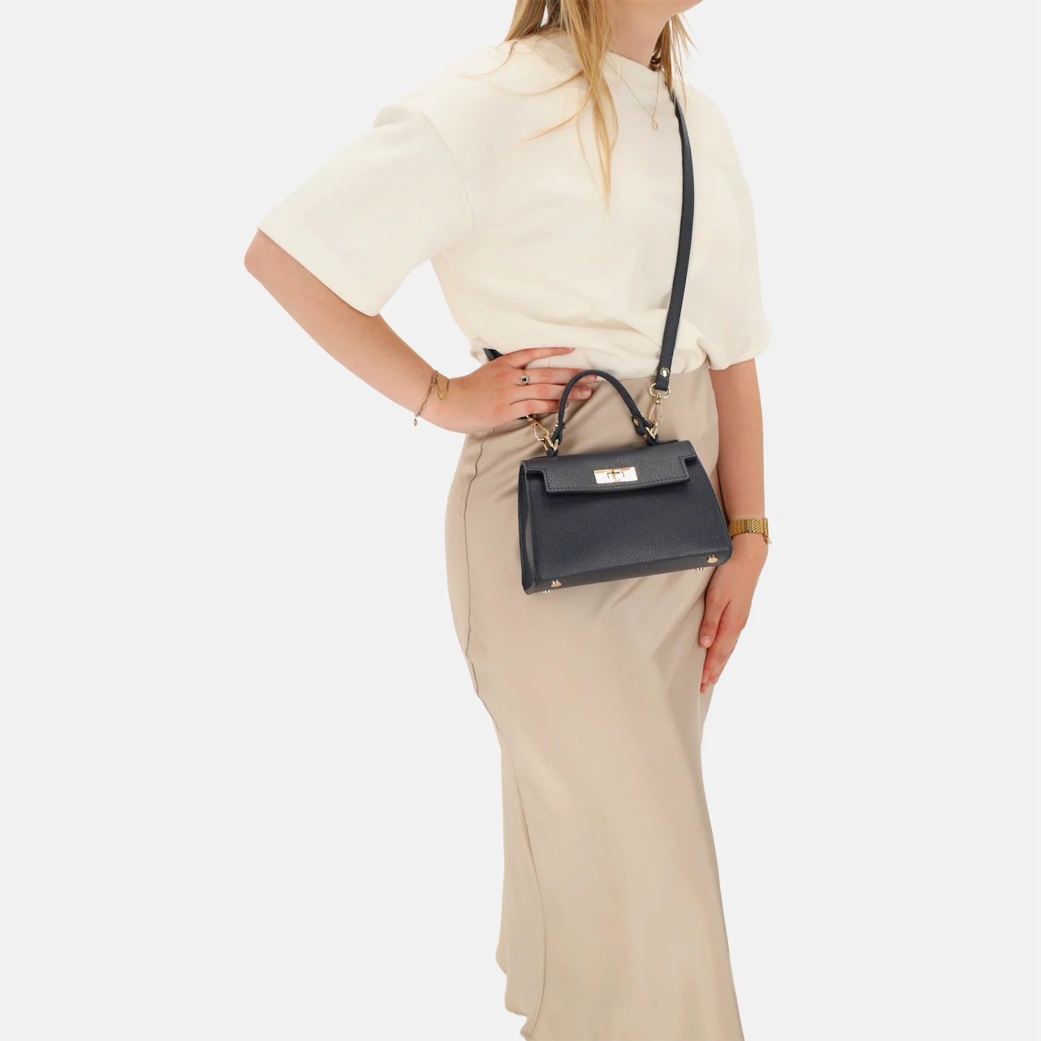 Charm London handtas navy bij Duifhuizen