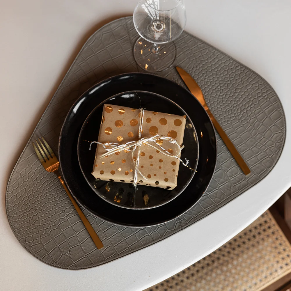 Chamada leren placemats organisch croco (2 stuks) taupe bij Duifhuizen