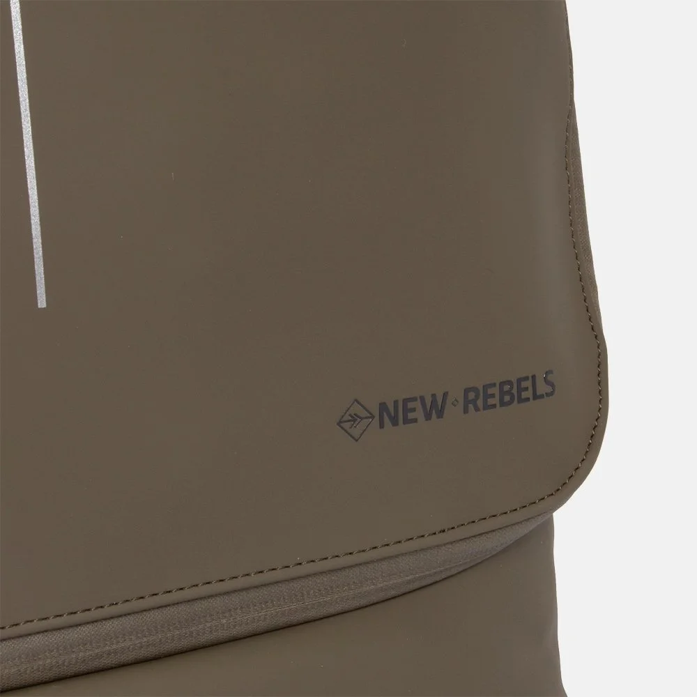 New Rebels Harper on board reistas S olive bij Duifhuizen