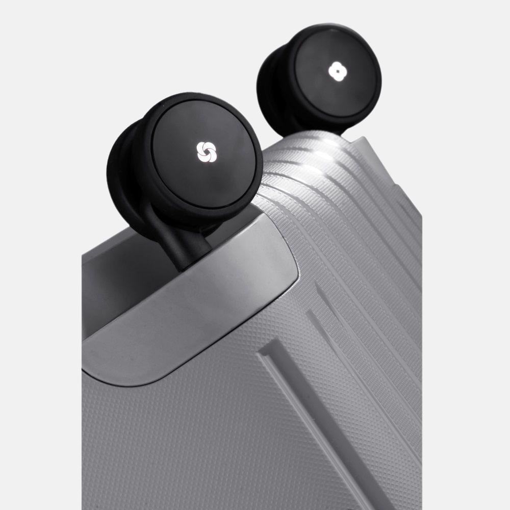 Samsonite S'Cure spinner 69cm silver bij Duifhuizen