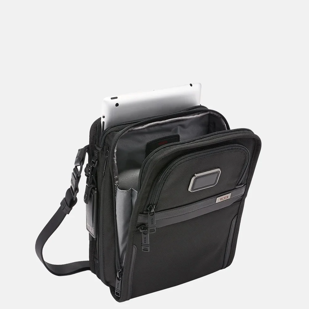 Tumi organizer crossbody tas black bij Duifhuizen