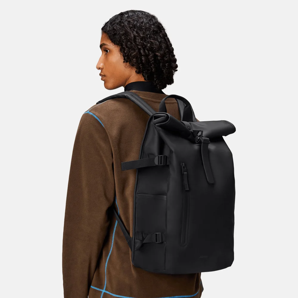 Rains Rolltop rugzak large 15 inch black bij Duifhuizen