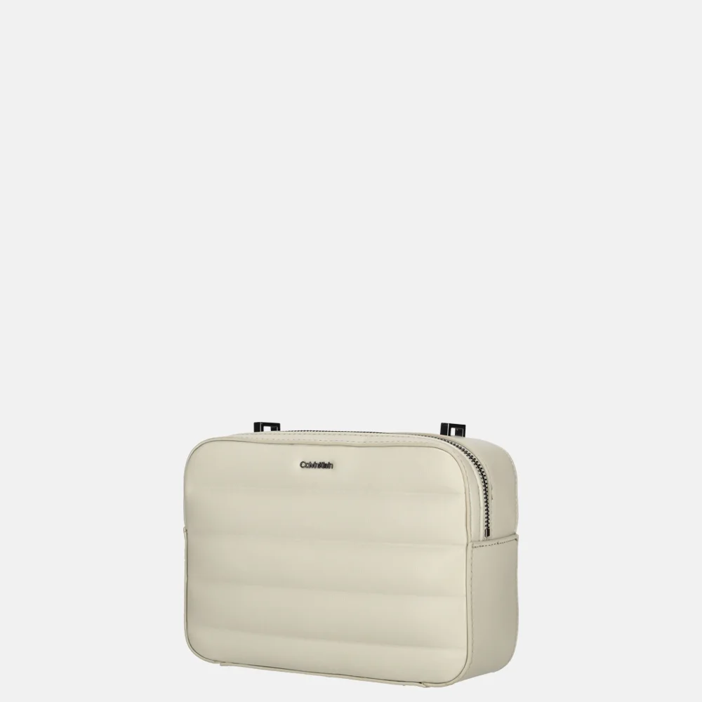 Calvin Klein Line Quilt crossbody tas sand pebble bij Duifhuizen