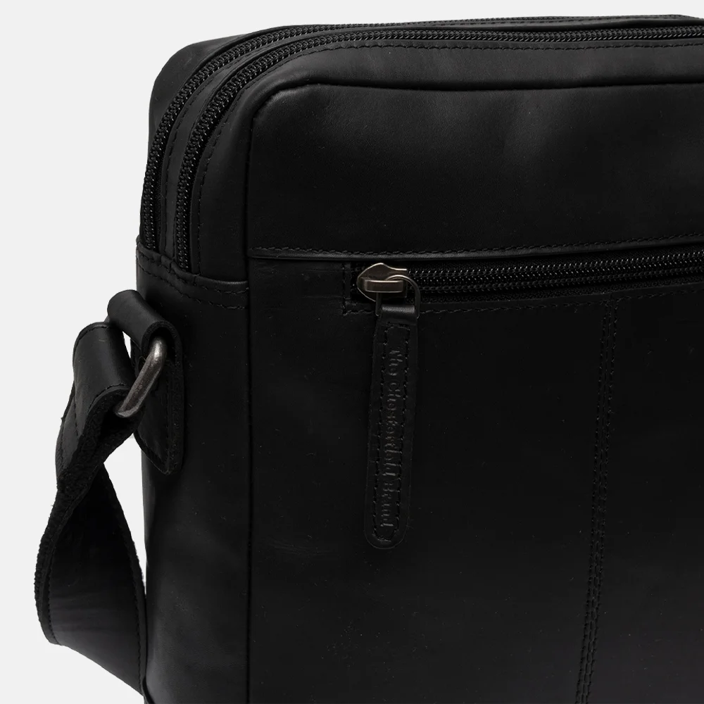 Chesterfield Arnhem schoudertas M black bij Duifhuizen