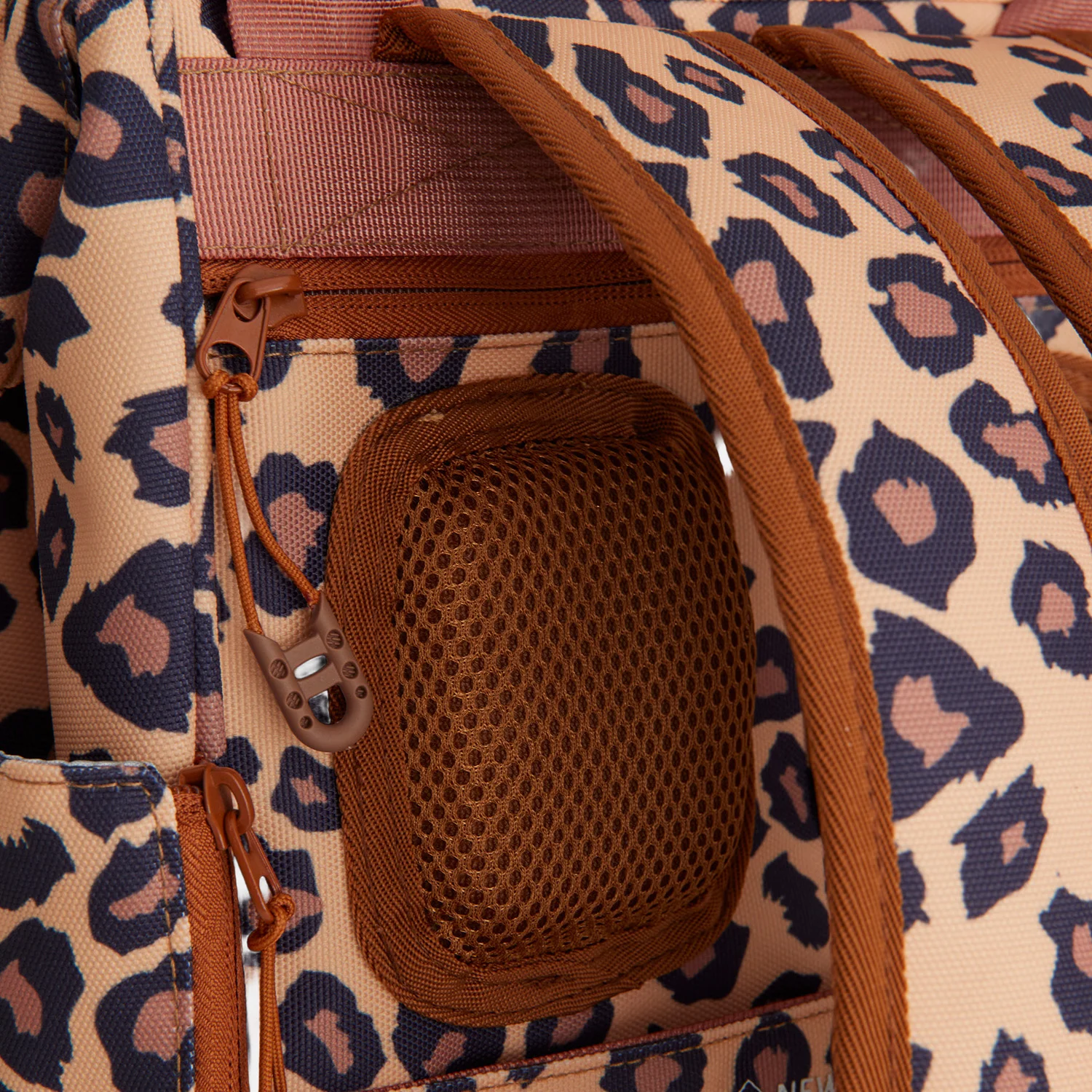 New Rebels Weverly rugzak S leopard bij Duifhuizen