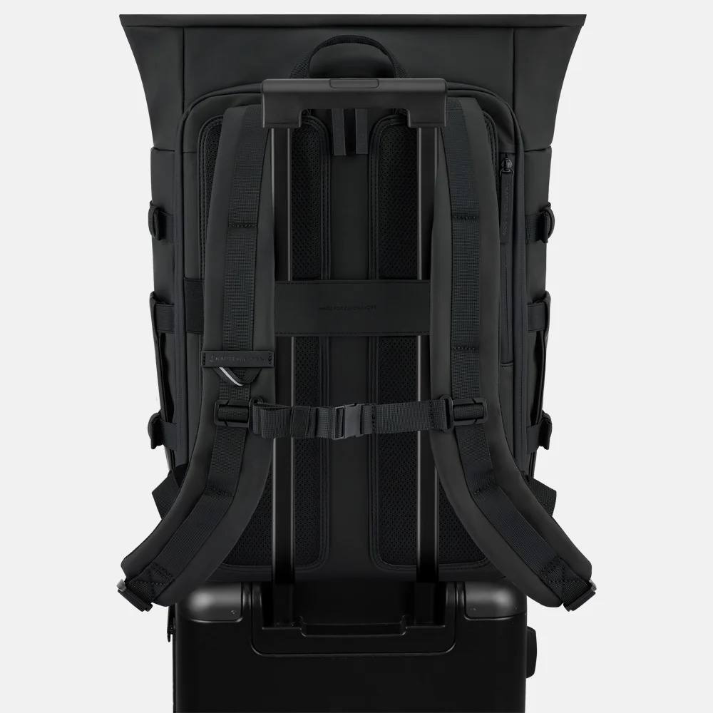Kapten & Son Helsinki pro rugzak 15 inch all black bij Duifhuizen