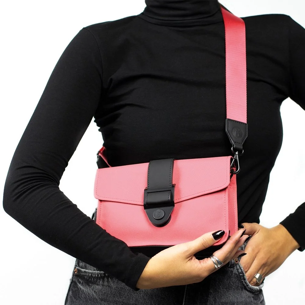 Bold Banana crossbody tas S coral crow bij Duifhuizen