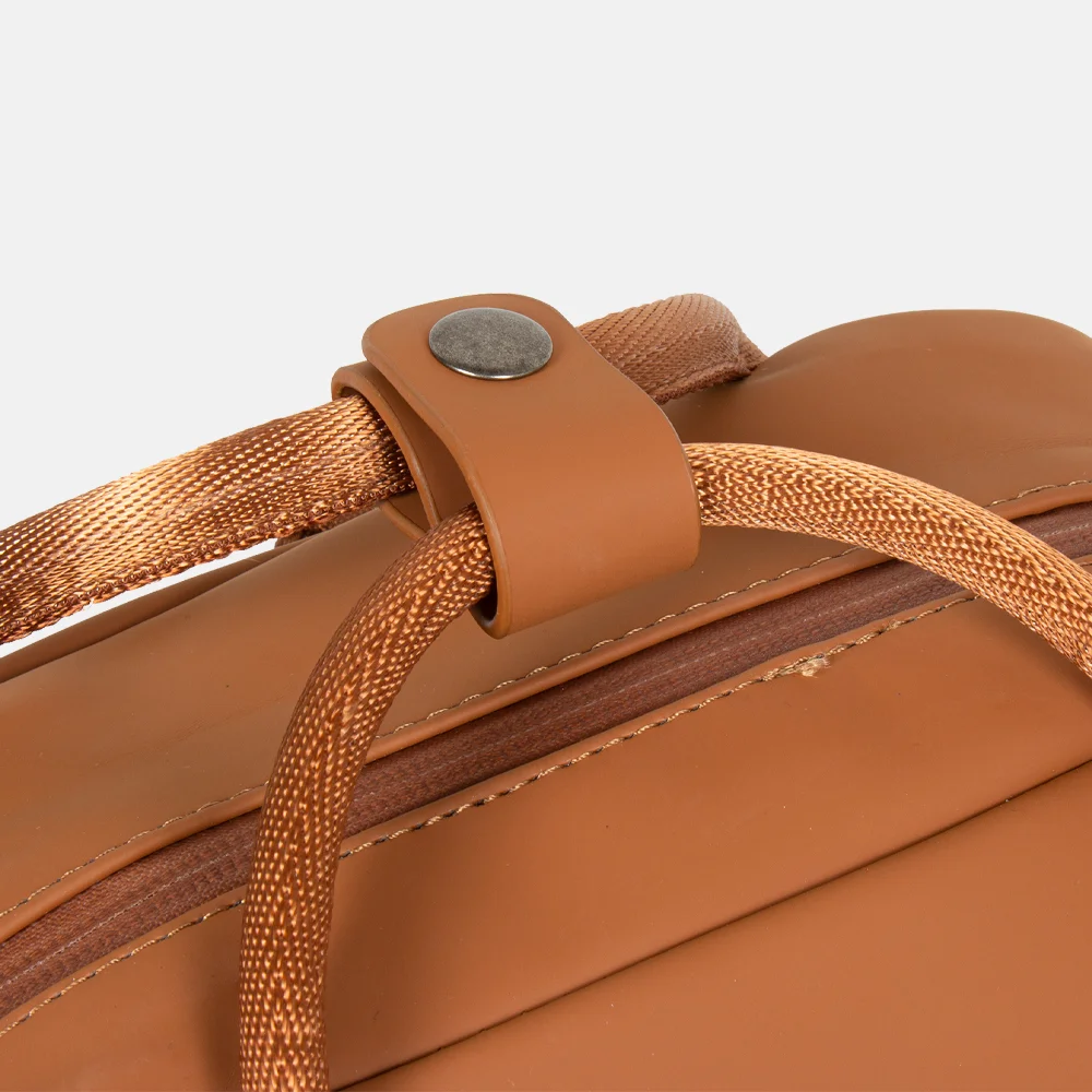 New Rebels Harper rugzak 13.3 inch cognac bij Duifhuizen