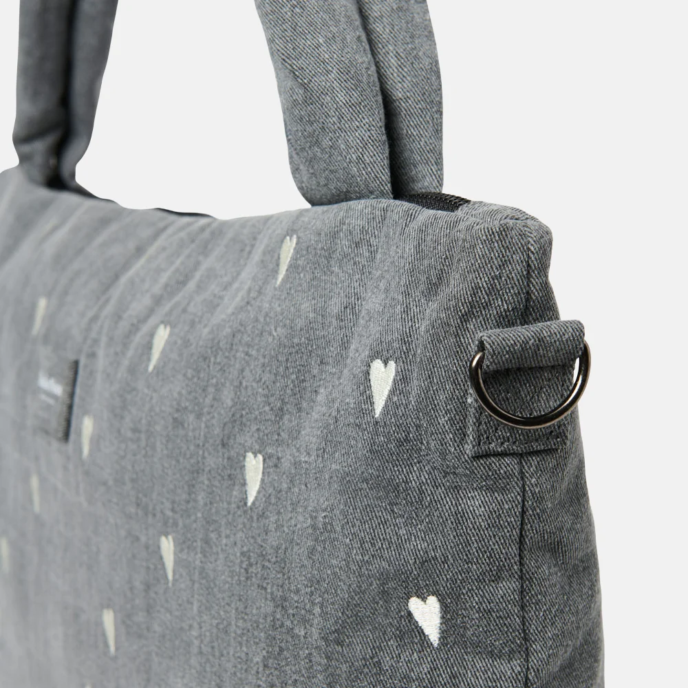 Studio Noos Denim Hearts luiertas grey denim bij Duifhuizen