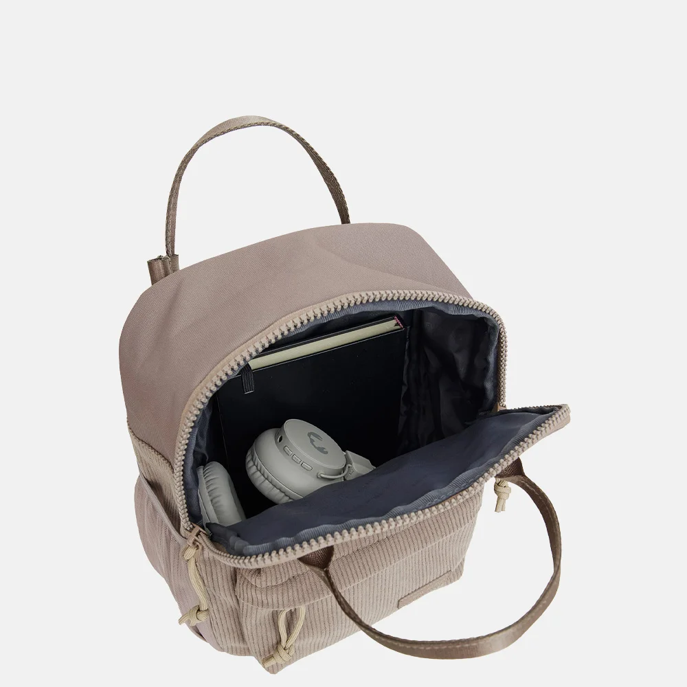 New Rebels rugzak S taupe bij Duifhuizen