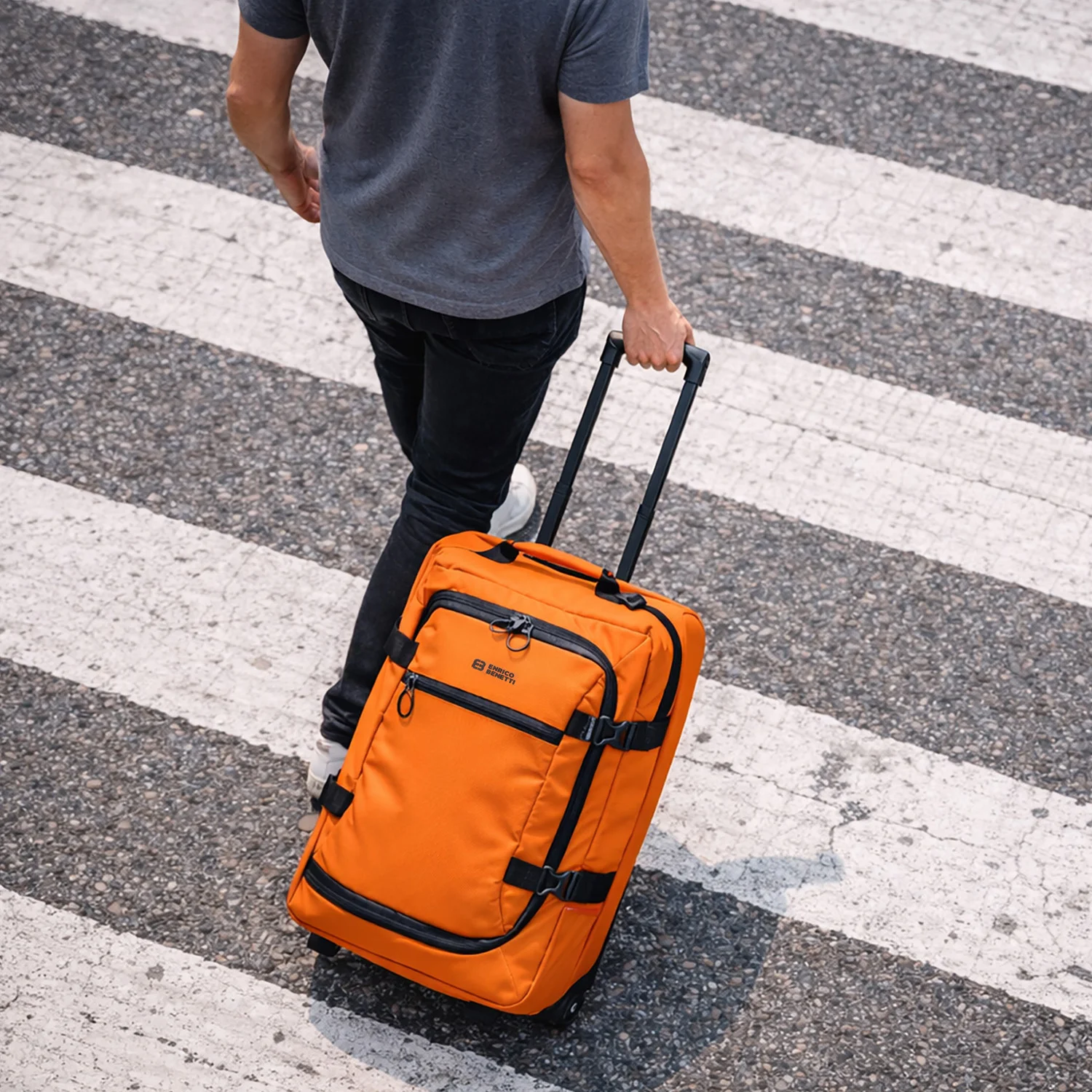 Enrico Benetti Stockholm underseater 40 cm orange bij Duifhuizen