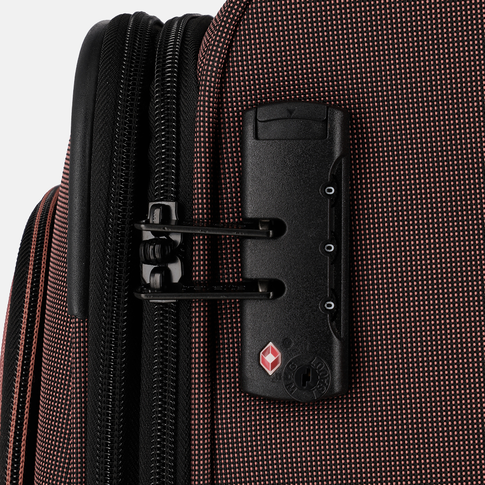 Travelite Viia koffer 67 cm rose bij Duifhuizen