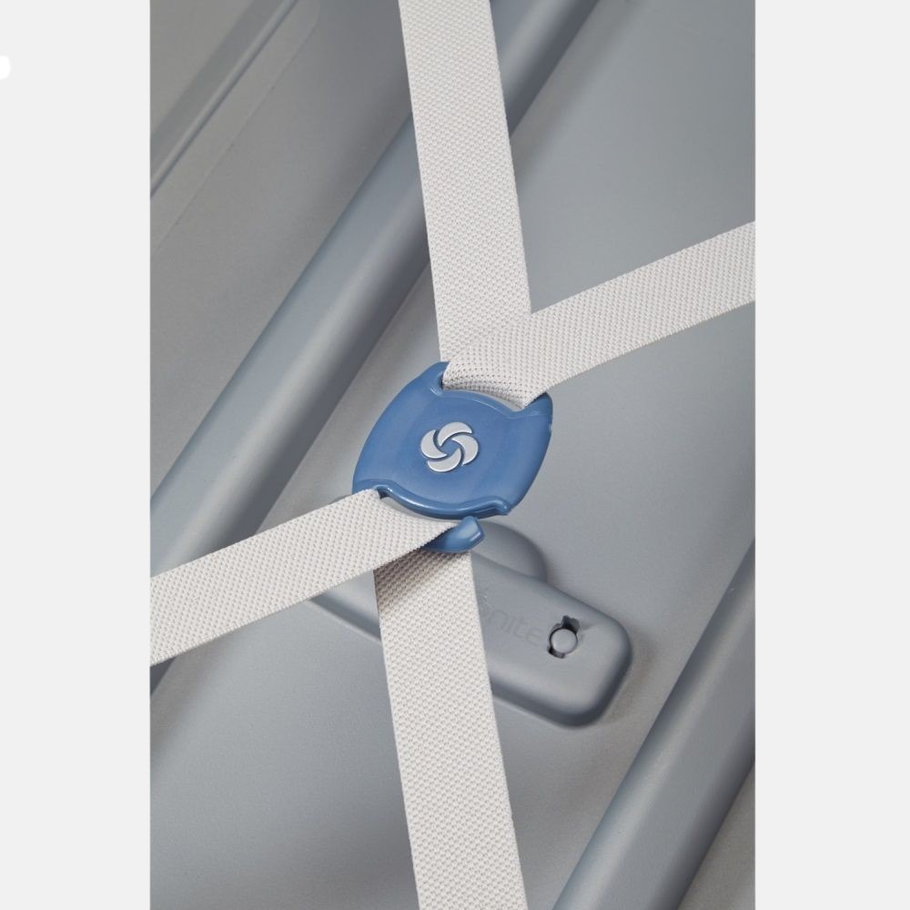 Samsonite S'Cure spinner 69cm silver bij Duifhuizen