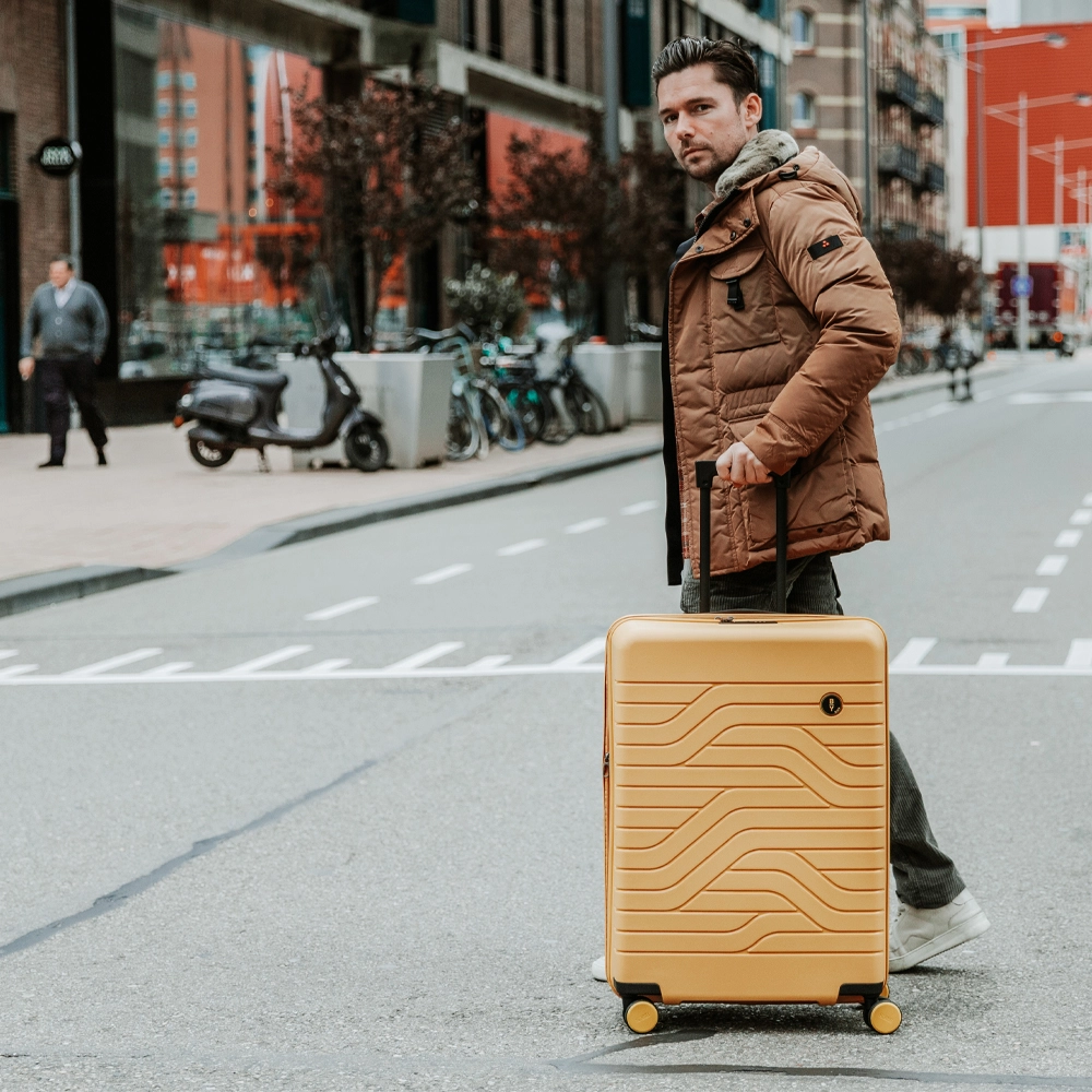 Brics Ulisse Expandable koffer 71 cm mango bij Duifhuizen