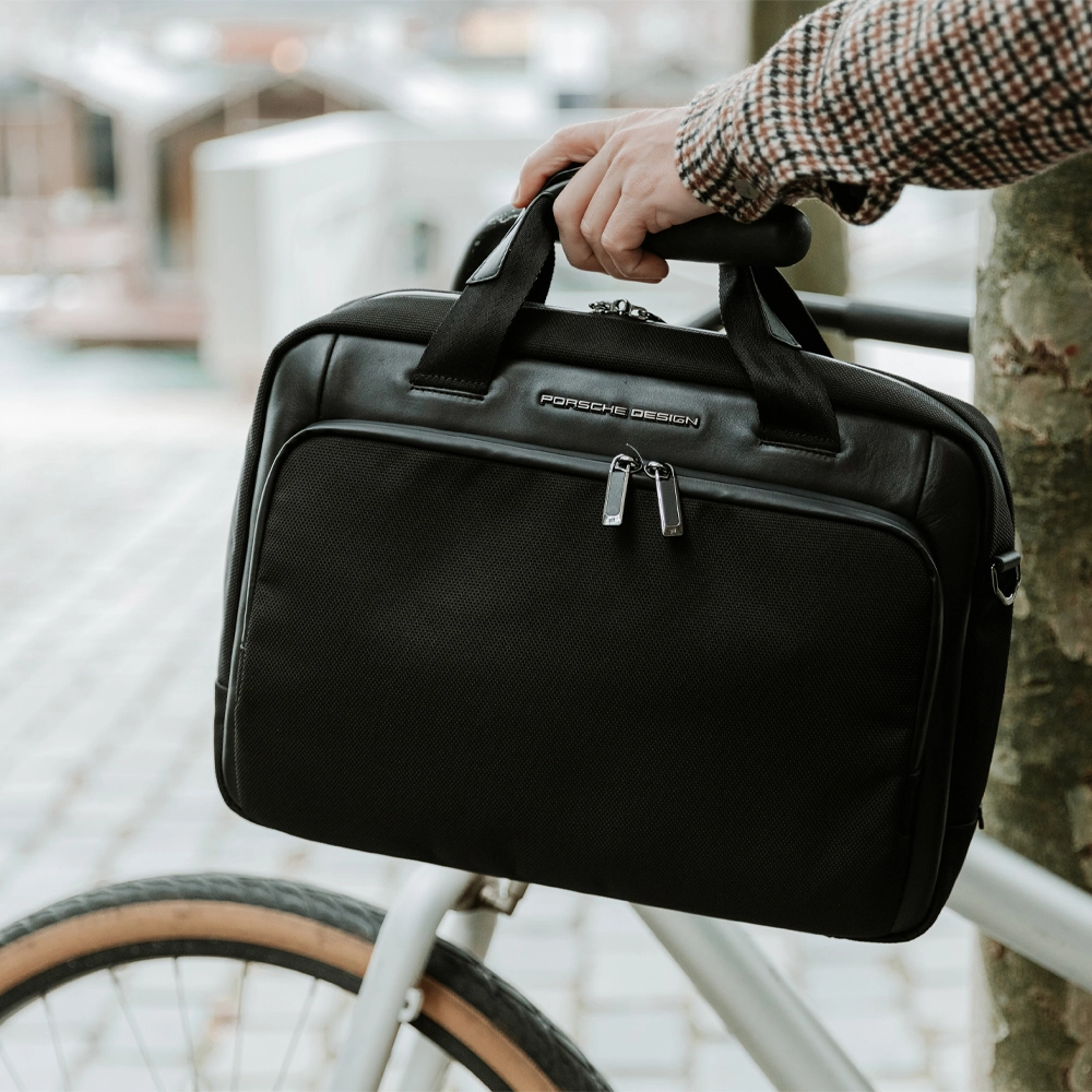 Porsche Design Roadster laptoptas black bij Duifhuizen