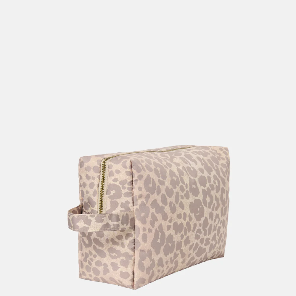 Studio Noos Puffy toilettas beige leopard bij Duifhuizen