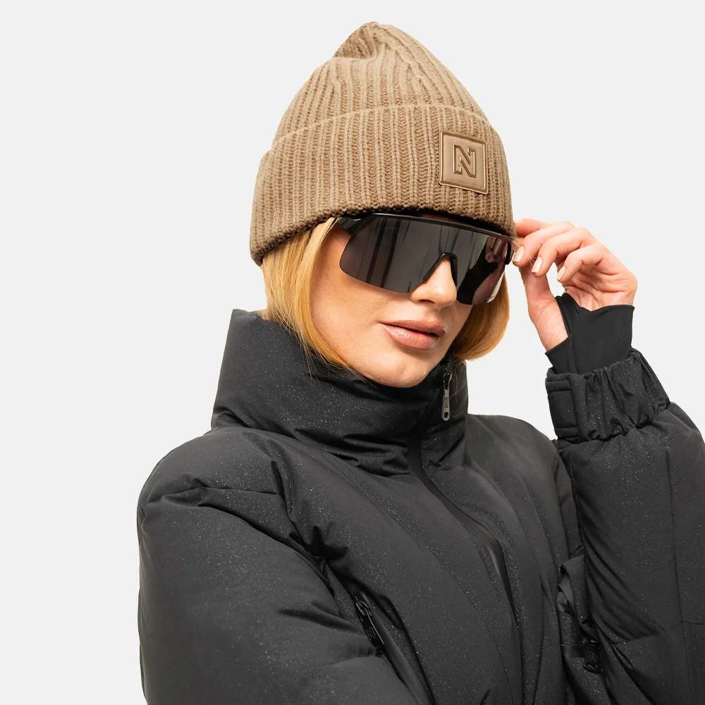 Nikkie Nashville muts hummus bij Duifhuizen