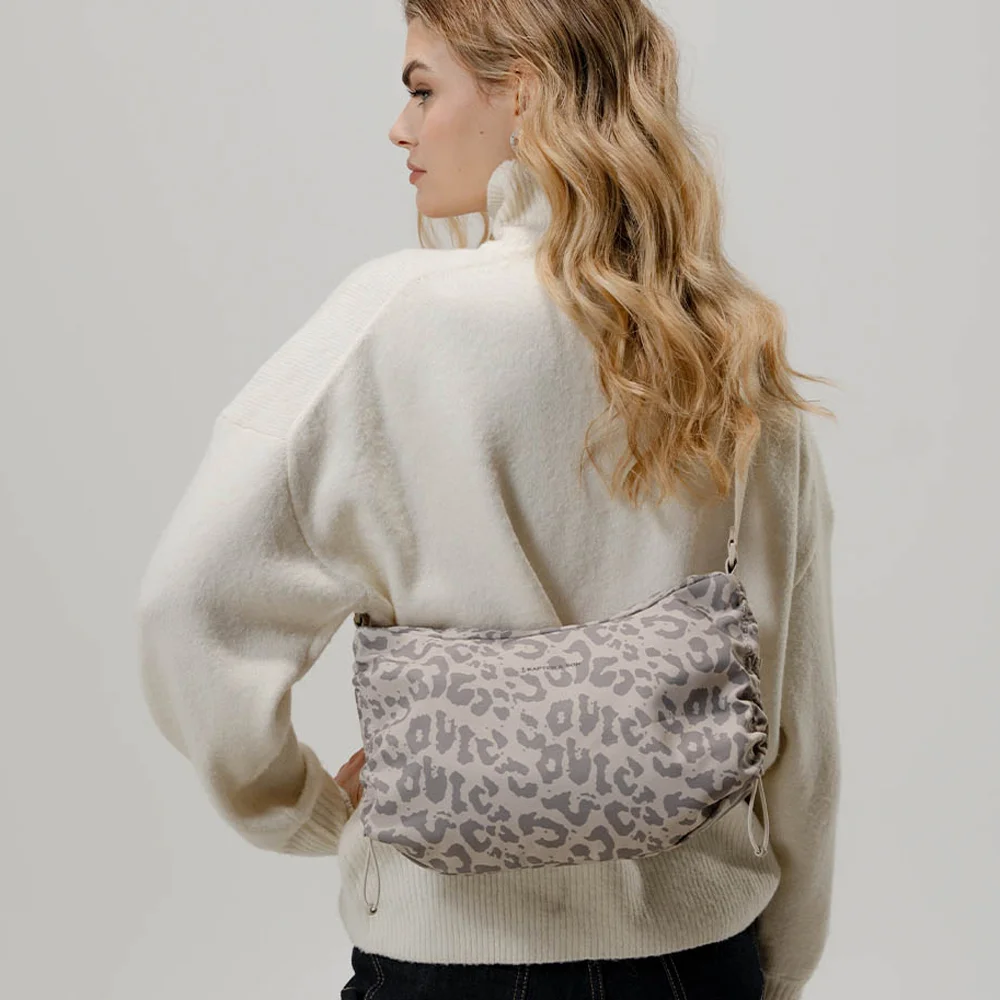 Kapten & Son Skara LEO crossbody tas S leopard bij Duifhuizen