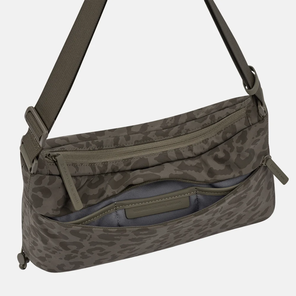 Kapten & Son Skara LEO crossbody tas S dark leopard bij Duifhuizen