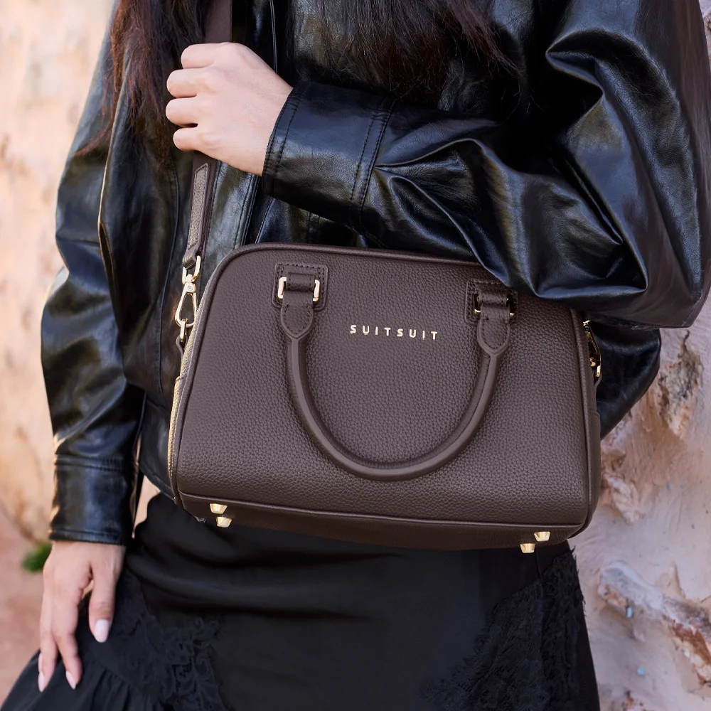 Suitsuit Daily handtas chocolate brown bij Duifhuizen