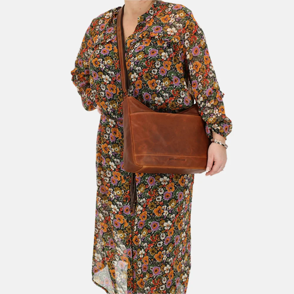 Hide & Stitches schoudertas M cognac bij Duifhuizen