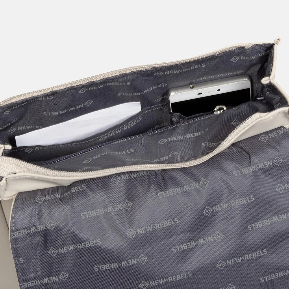 New Rebels Daley Flap rugzak fel beige bij Duifhuizen