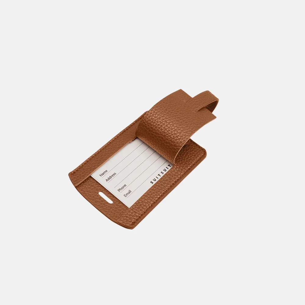 Suitsuit Fab Seventies kofferlabel camel bij Duifhuizen