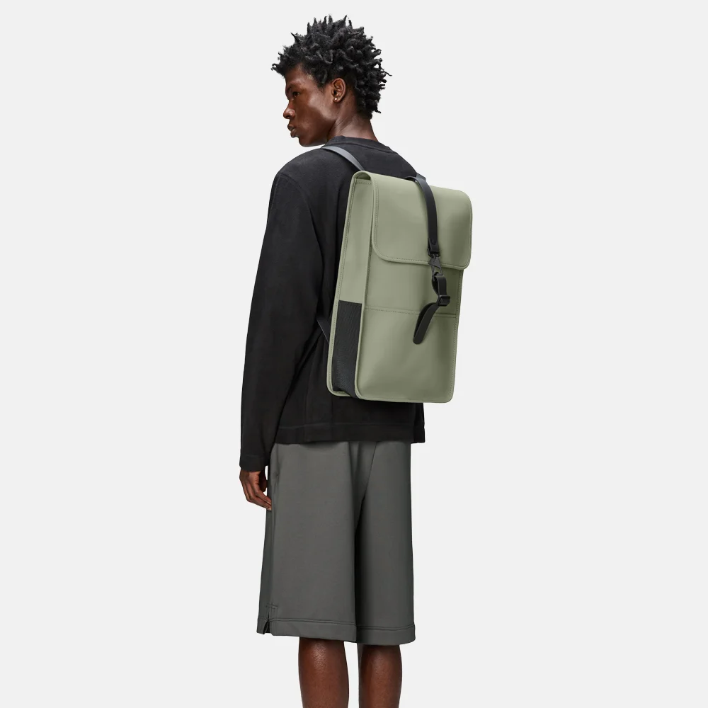 Rains Backpack rugzak 15 inch drift bij Duifhuizen