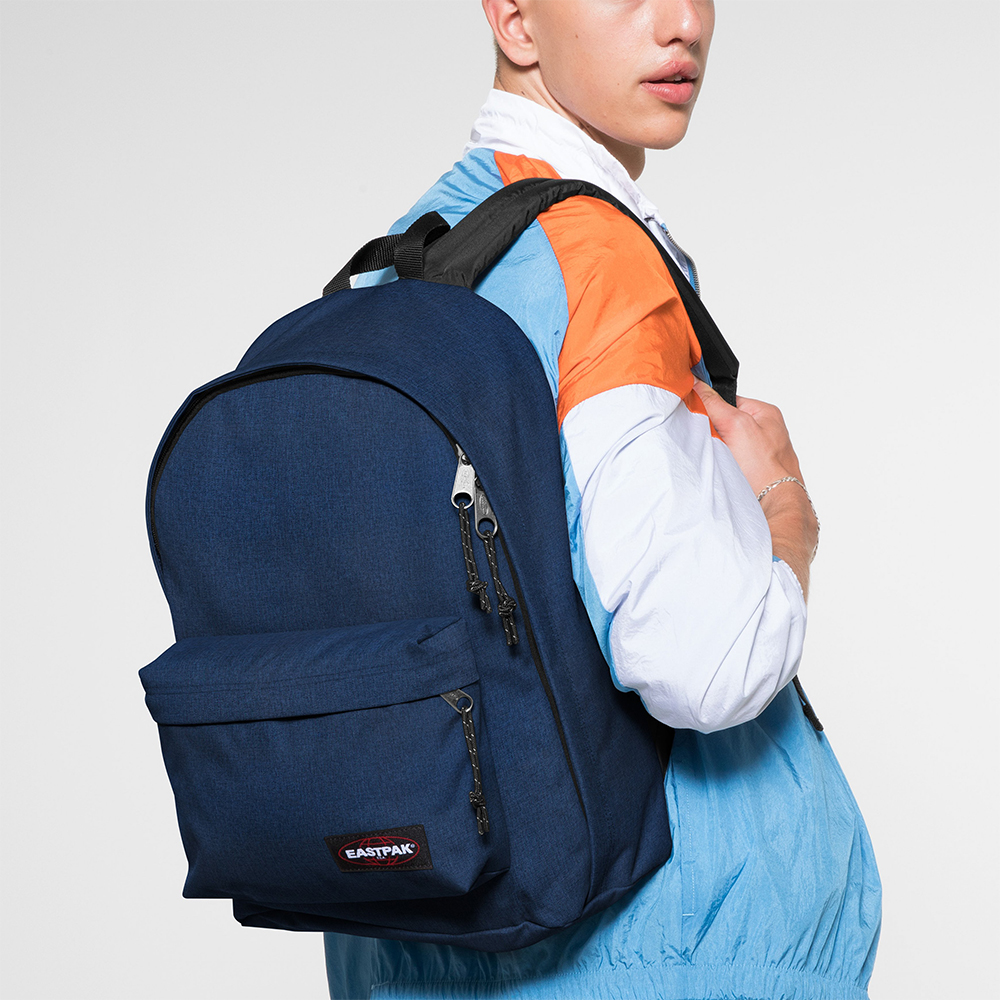 Eastpak Out of Office rugzak 14 inch dreamy denim bij Duifhuizen