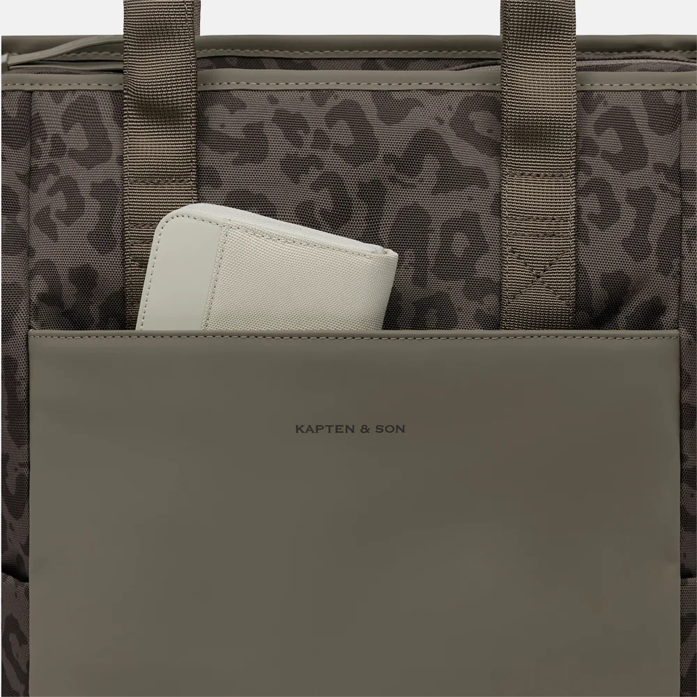 Kapten & Son Lindby Pro laptoprugzak dark brown bij Duifhuizen