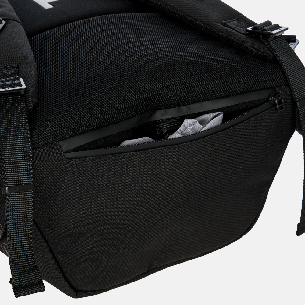 Porsche Design Urban Eco rugzak 15 inch black bij Duifhuizen Porsche Design Urban Eco rugzak 15 inch black bij Duifhuizen