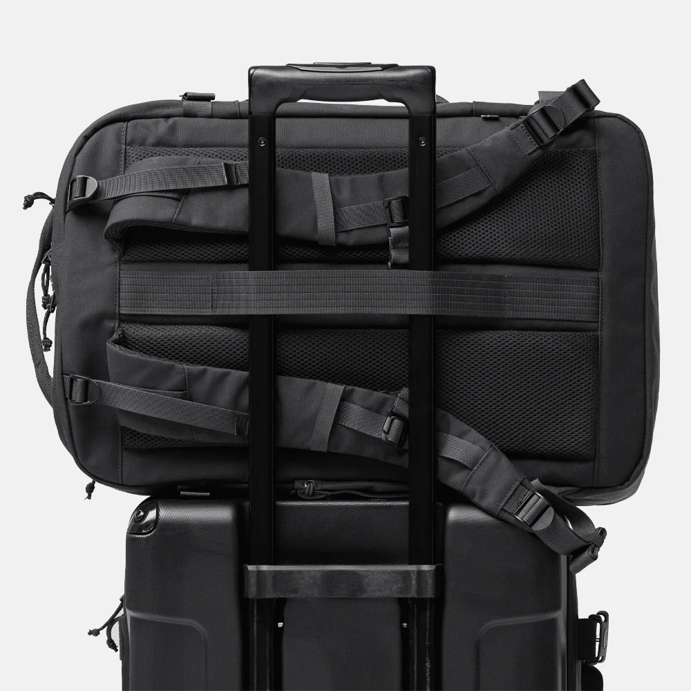 Fjallraven Farden rugzak 42 liter coal black bij Duifhuizen