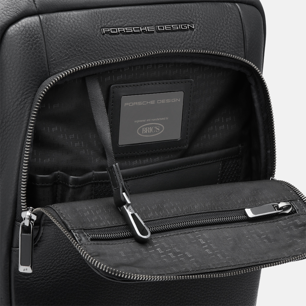 Porsche Design Roadster rugzak XS 13 inch leer black bij Duifhuizen Porsche Design Roadster rugzak XS 13 inch leer black bij Duifhuizen