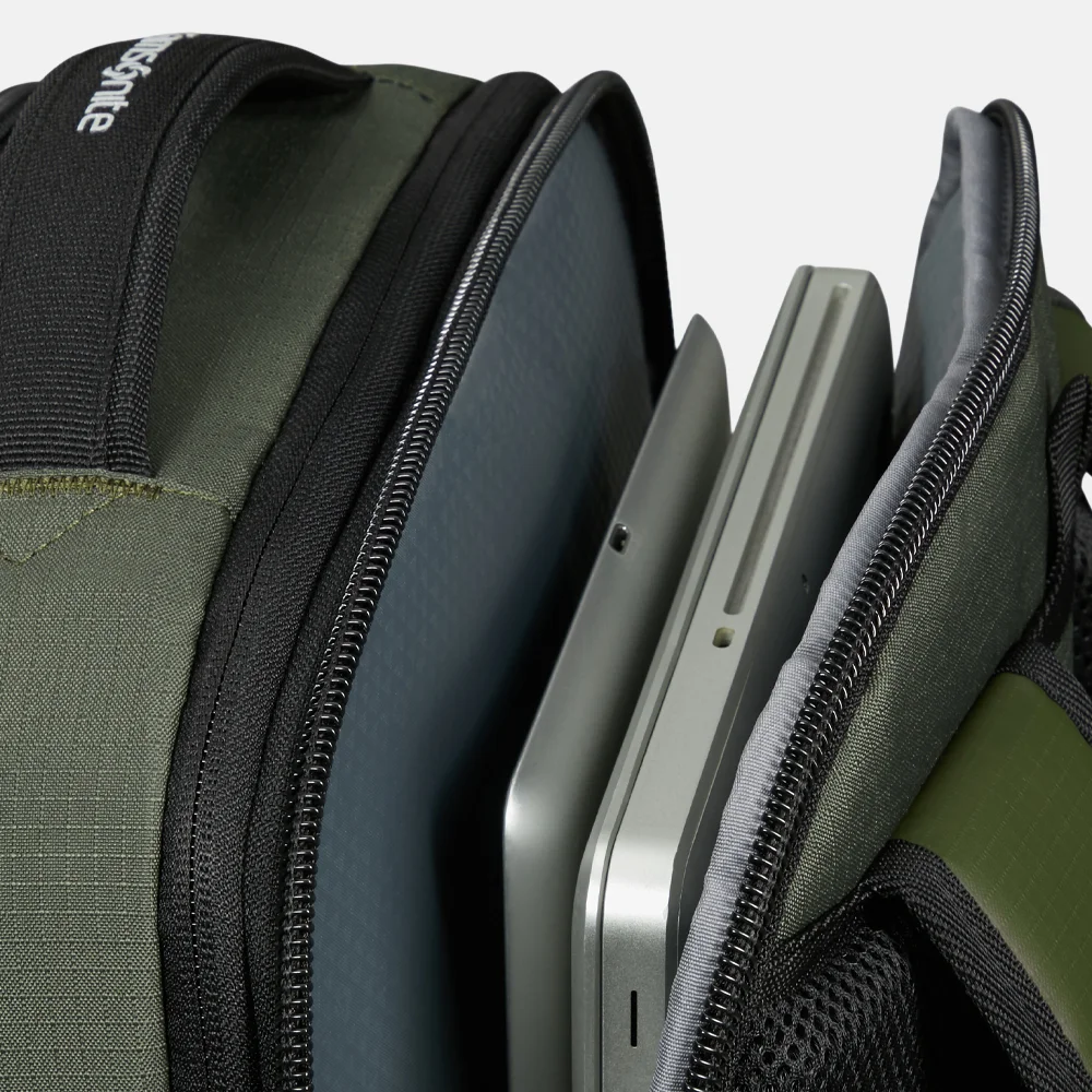 Samsonite Roadseeker laptoprugzak L 17 inch expandable dark olive bij Duifhuizen