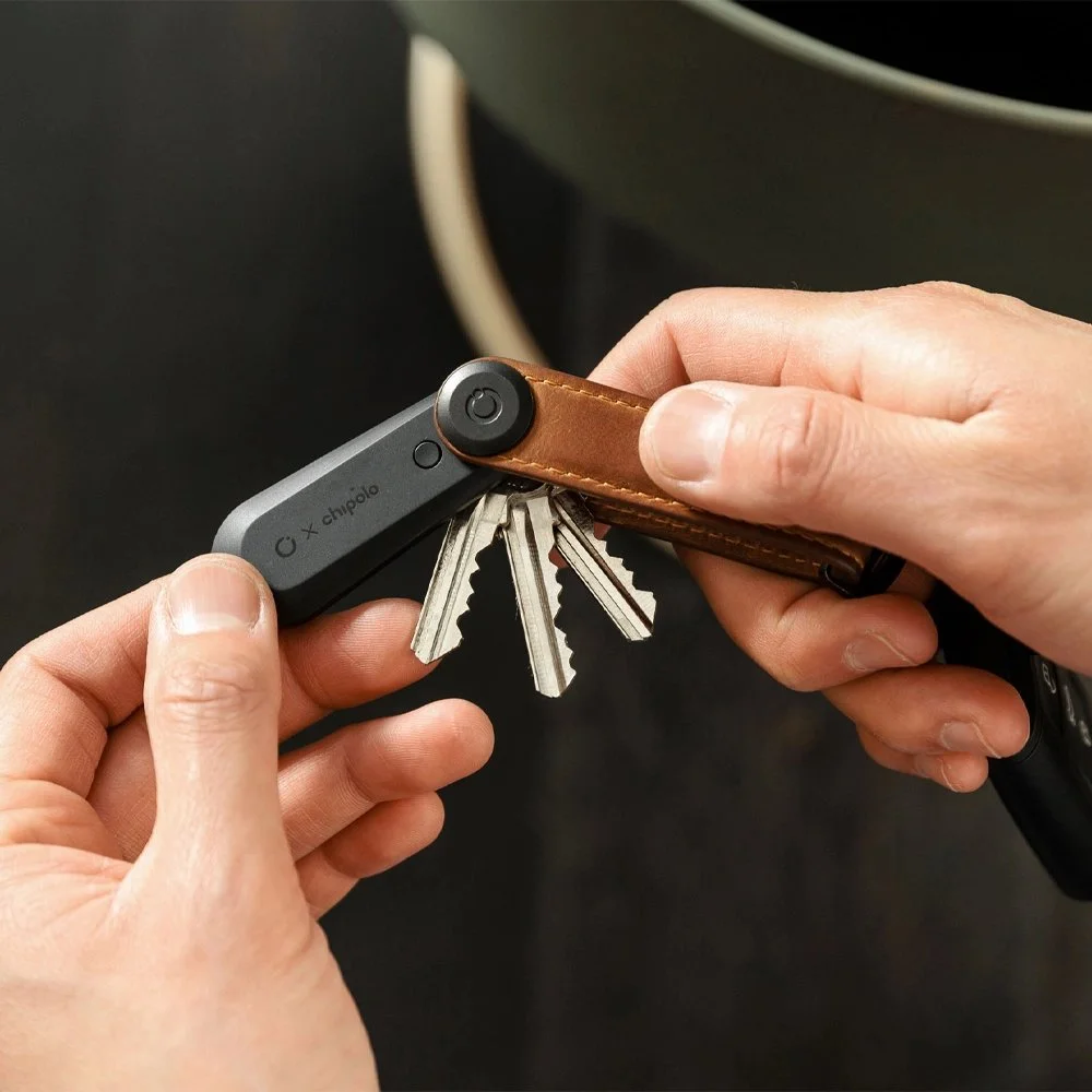 Orbitkey x Chipolo bluetooth tracker V2 black bij Duifhuizen